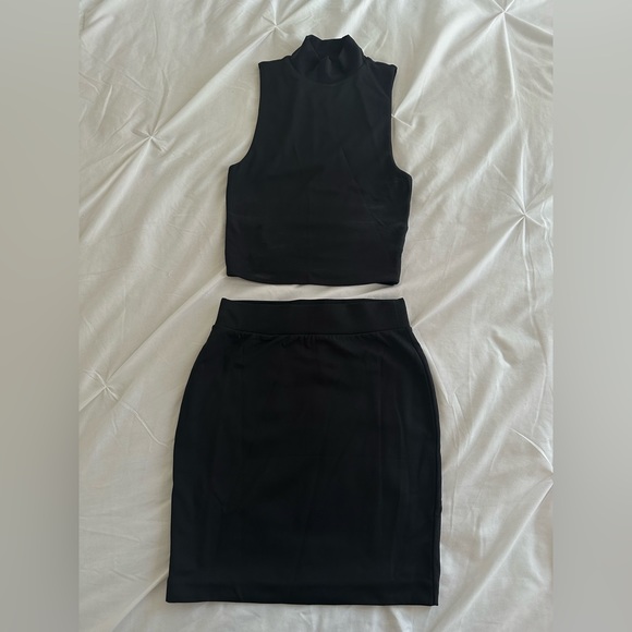 Babaton Contour Mockneck Tank & Skirt in black - Aritzia - Picture 2 of 4